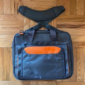 Targus laptop bag - brand new without tag